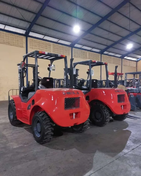 Forklift Rought Terain 3.5 Ton 4WD